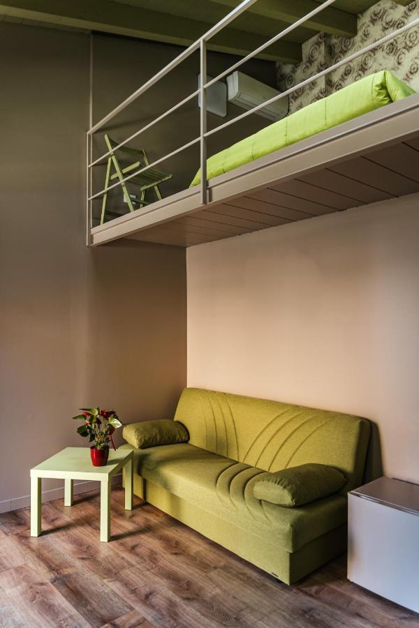 Antico Borgo B&B Con Spa - Adults Only Манерба-дель-Гарда Екстер'єр фото